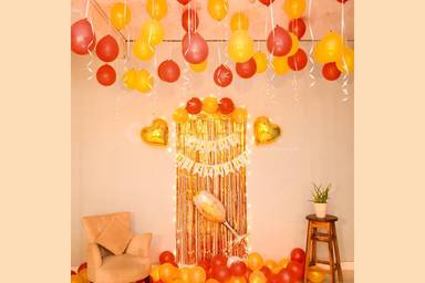 Elegant Golden Cheers Birthday Decor