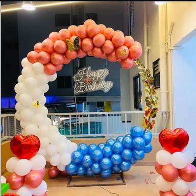 Elegant Tricolor Balloon Arch with Heart Accents