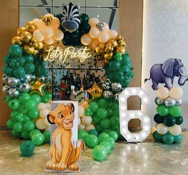 ungle Safari Arch Wild 6th Birthday