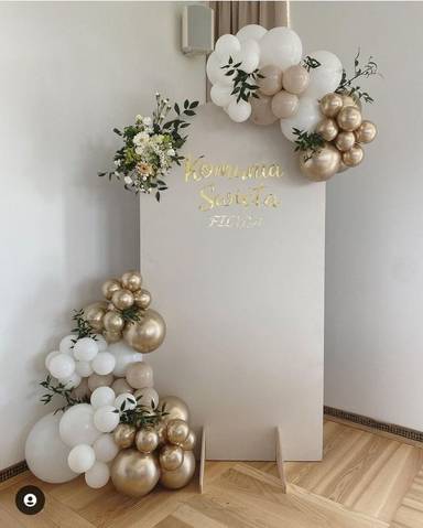Elegant Floreal Communion Backdrop