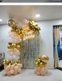 Golden Glow Birthday Backdrop with Metallic Balloons - photo 1