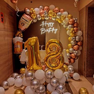 Golden Glam 18th Birthday