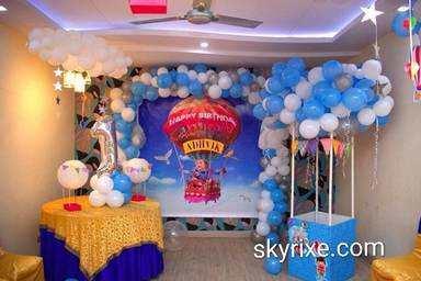 Up And Away Hot Air Balloon Birthday Theme Setup