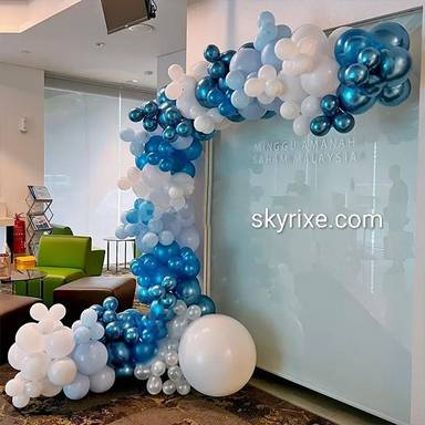 Blue And White Organic Balloon Arch Decoration