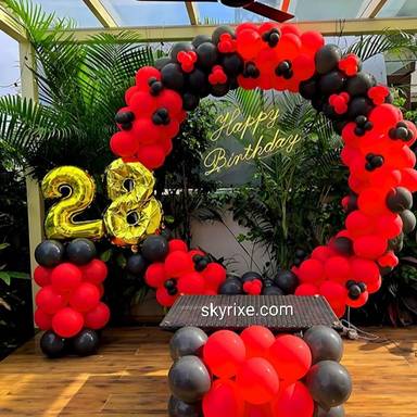 Circular balloon ring birthday decor