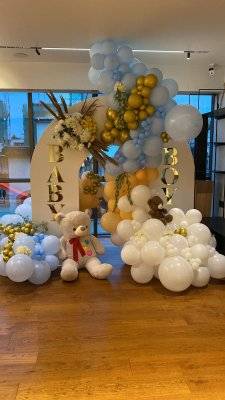Luxury Baby Shower Balloon Decor - Image 1