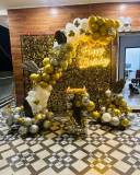 Luxurious Gold And Silver Balloon Arch - photo 1