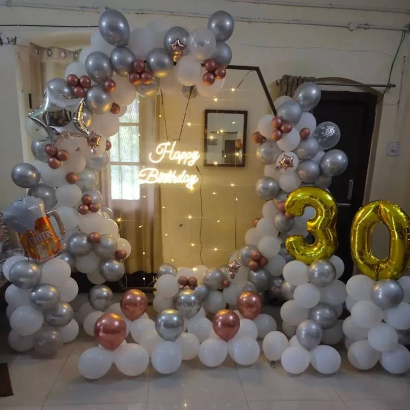 Elegant 30th Birthday Balloon Decor - Image 1