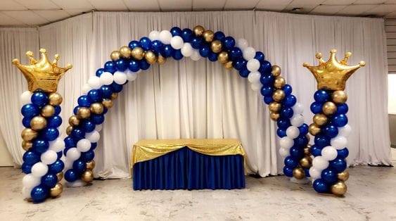 Royal Blue And Gold Crown Balloon Arch - Image 1