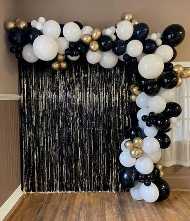 Black White And Gold Glam Balloon Backdrop