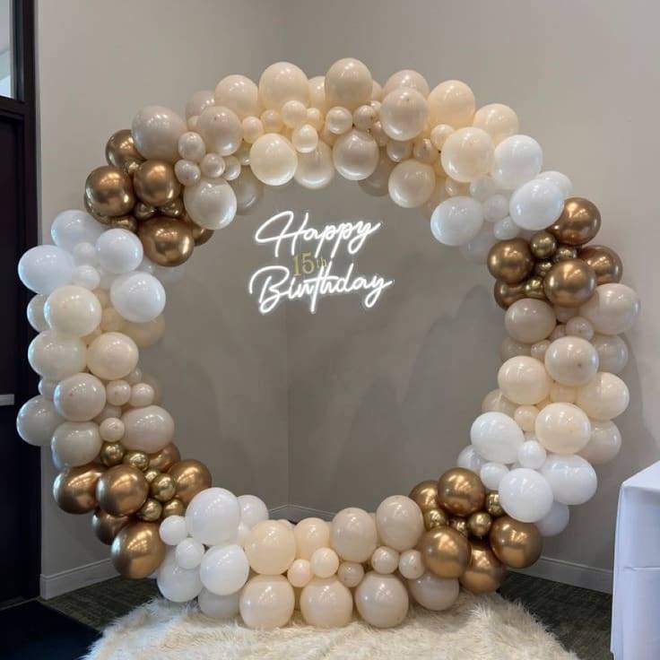 Elegant White And Gold Luxury Balloon Arch - Image 1