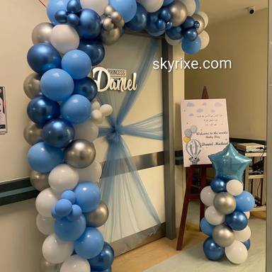 Welcome Balloon Arch Decor