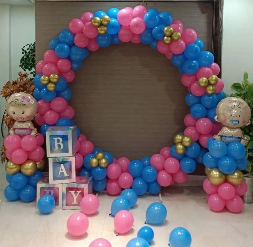 Baby Shower large circular balloon arch - Image 1