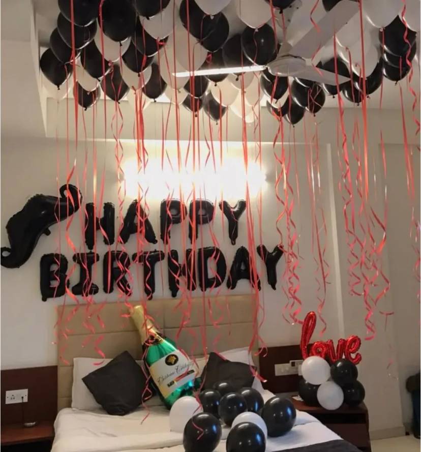 Black And White Luxe Birthday Room Decor - Image 1