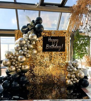 Black And Gold Luxe Birthday setup