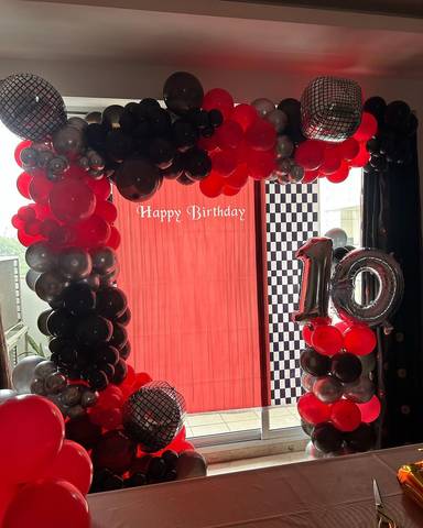 Race Themed 10th Birthday Party Decor